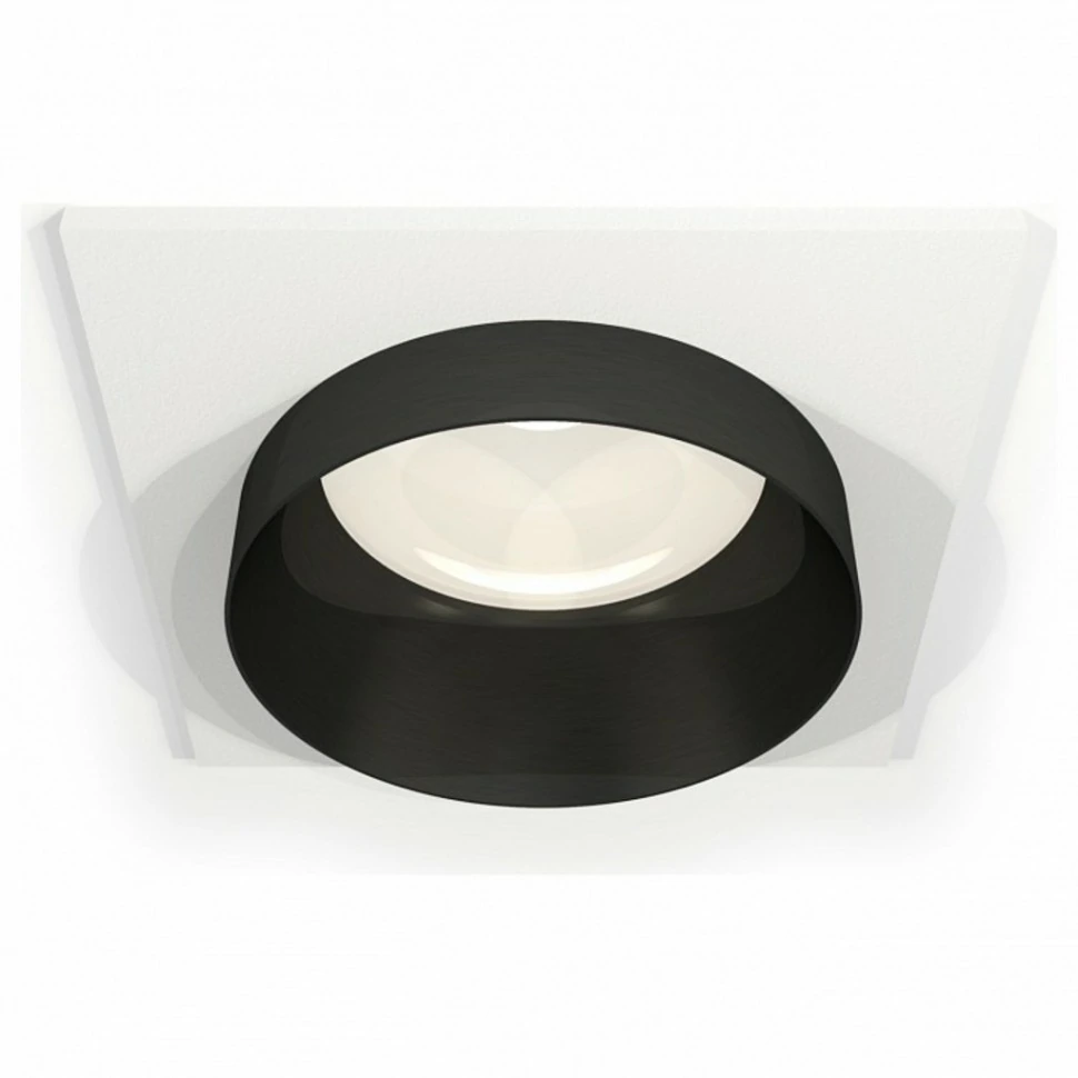 Фото Встраиваемый светильник Ambrella Light XC XC6520021 AMBR_XC6520021 - интернет-магазин МегаТерем в Москве