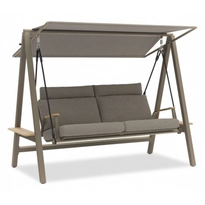 Качели с тентом трехместные...