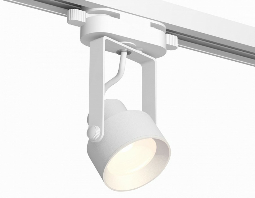 Фото Светильник на штанге Ambrella Light XT XT6601001 AMBR_XT6601001 - интернет-магазин МегаТерем в Москве