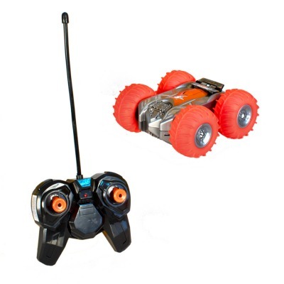 Радиоуправляемая машинка-пе...