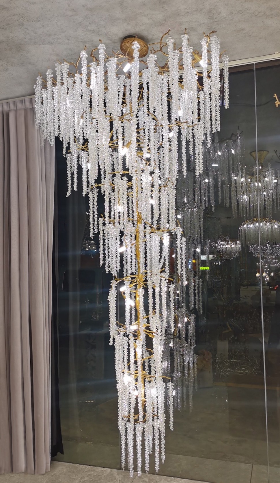 Люстра каскадная d.80*h200 см, металл цвет золото (TT-00012856) Фото Люстра каскадная d.80*h200 см, металл цвет золото (TT-00012856) - интернет-магазин МегаТерем в Москве