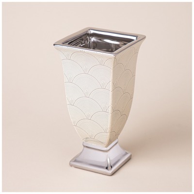 Ваза декоративная на ножке ...