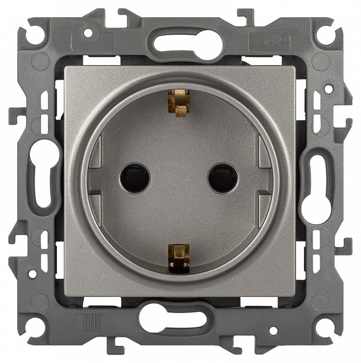 Фото Розетка с заземлением и со шторкой, без рамки Эра Эра 12 12-2102-16 ER_B0065651 - интернет-магазин МегаТерем в Москве
