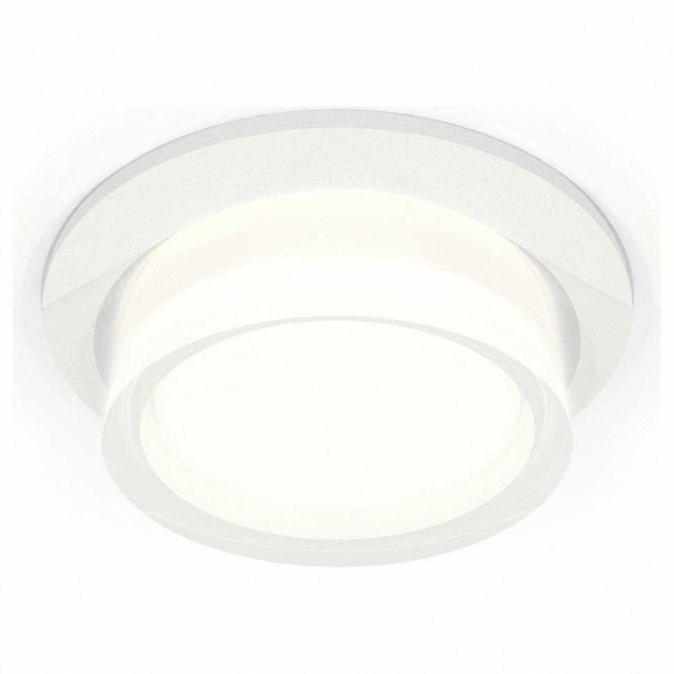 Фото Встраиваемый светильник Ambrella Light XC XC6512063 AMBR_XC6512063 - интернет-магазин МегаТерем в Москве