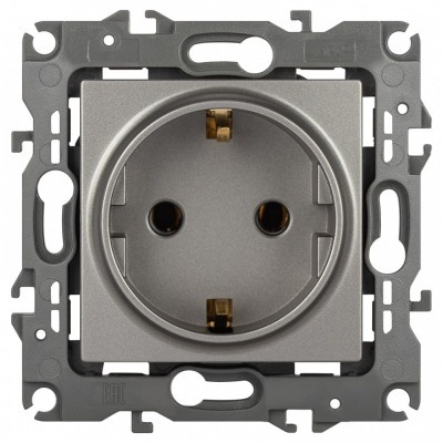 Розетка с заземлением и со ...