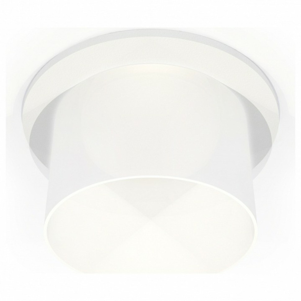 Фото Встраиваемый светильник Ambrella Light XC XC6512067 AMBR_XC6512067 - интернет-магазин МегаТерем в Москве