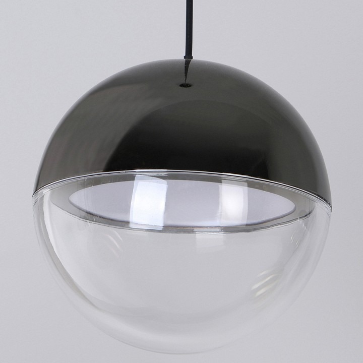 Фото Подвесной светильник Favourite Luna 4369-1P FV_4369-1P - интернет-магазин МегаТерем в Москве