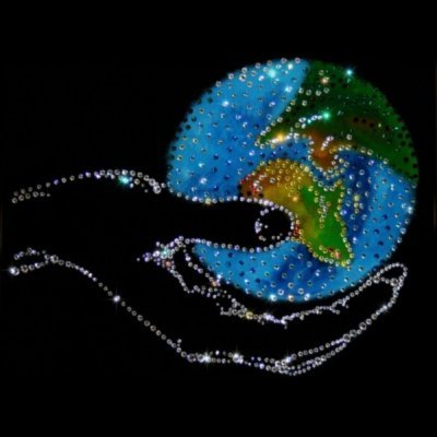 Картина Мир в руке с криста...