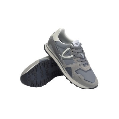 БЕЗ УПАКОВКИ Кроссовки спор...