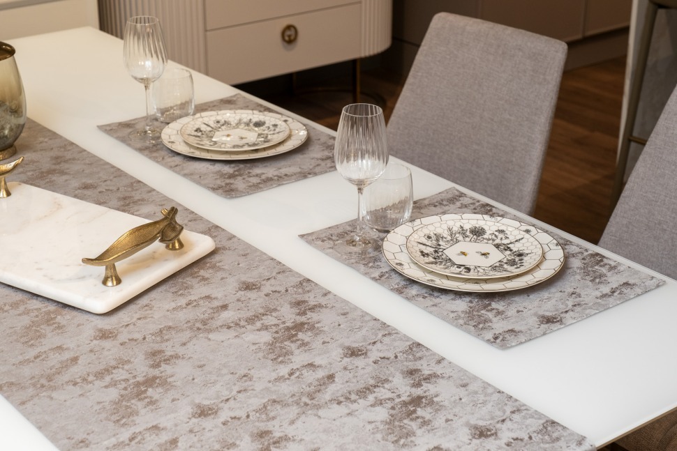 Фото Набор для сервировки стола Mirage Mica Дорожка 50*180 (1шт),салфетки 33*45 (2шт) (TT-00016066) - интернет-магазин МегаТерем в Москве