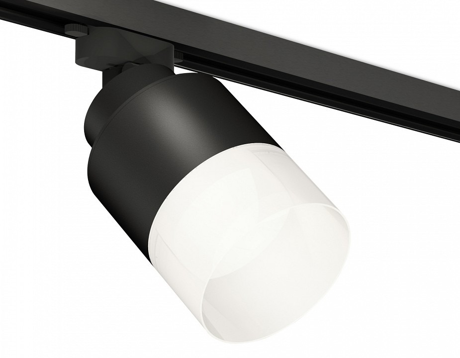 Фото Светильник на штанге Ambrella Light XT XT8111002 AMBR_XT8111002 - интернет-магазин МегаТерем в Москве