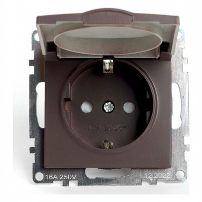 Розетка с заземлением и со ...