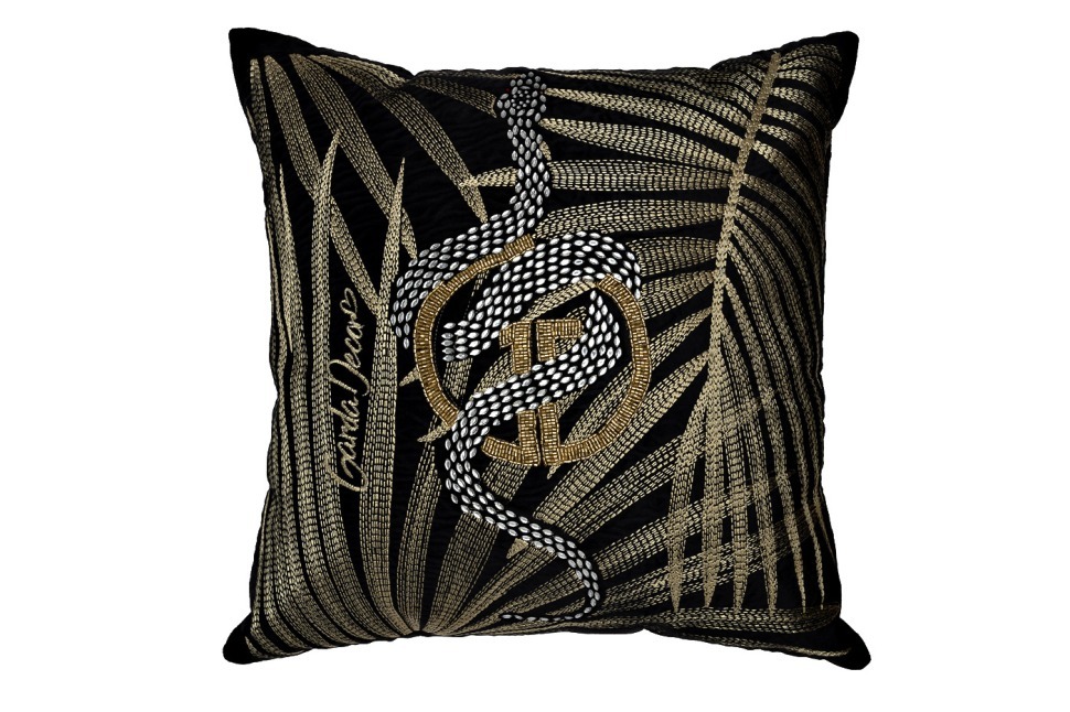 Фото Подушка с бисером, стеклярусом и вышивкой Тропики  черный 45*45 (TT-00014523) - интернет-магазин МегаТерем в Москве