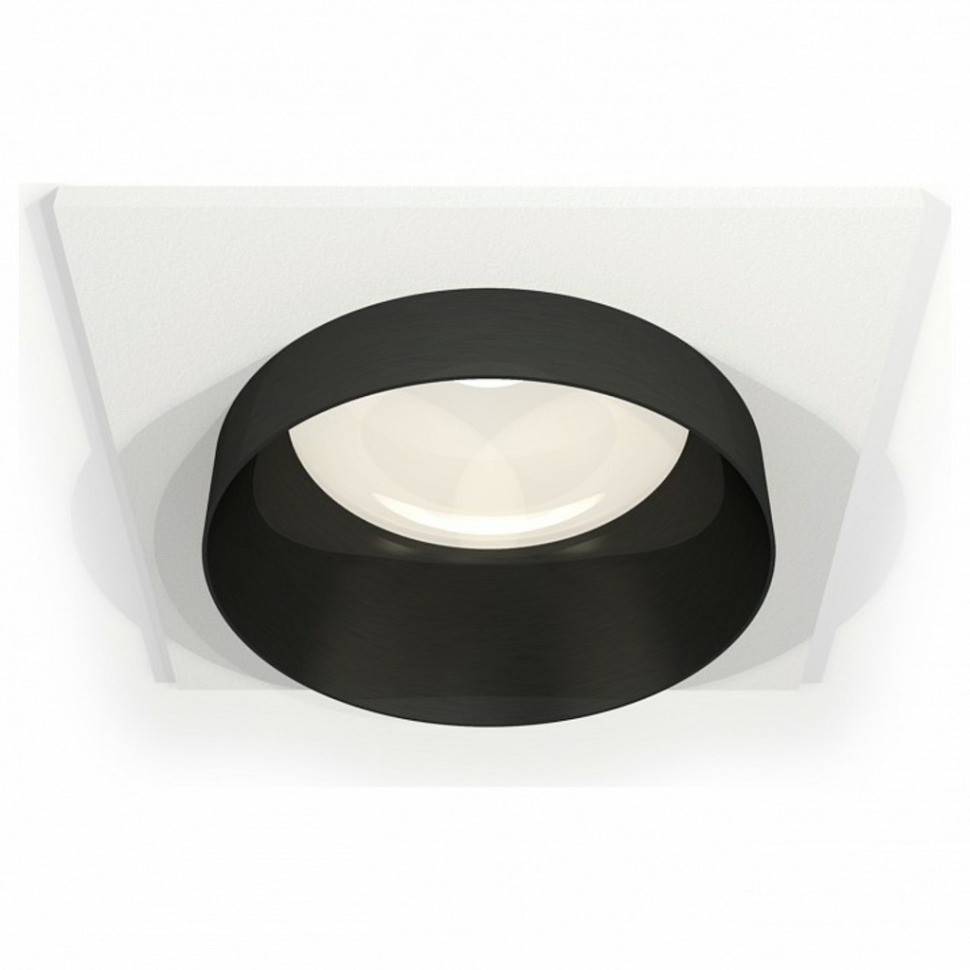 Фото Встраиваемый светильник Ambrella Light XC XC6520021 AMBR_XC6520021 - интернет-магазин МегаТерем в Москве