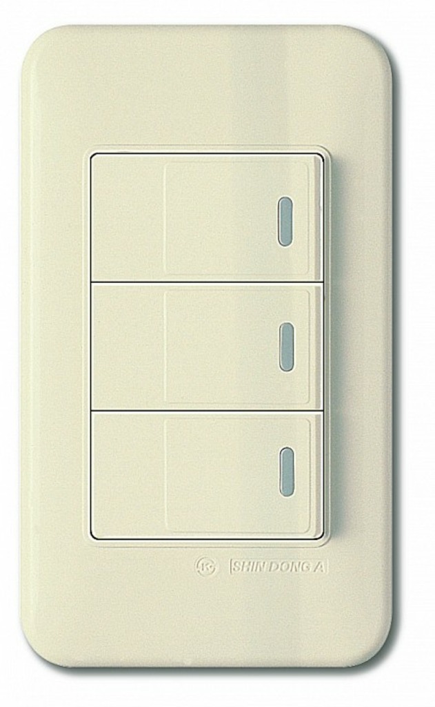 Фото Выключатель трехклавишный Imex 70 Wide Ivory WSN 0323 IMX_WSN_0323 - интернет-магазин МегаТерем в Москве