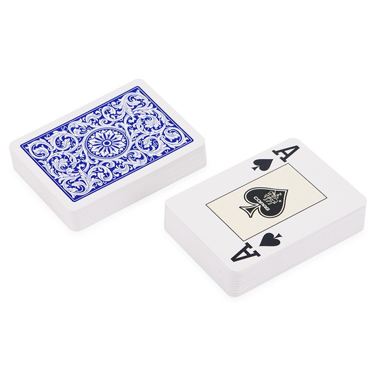 Комплект карт. Карты пасьянсные piatnik. Подарочные игральные карты в шкатулке. Комплект карт. Набор карт с ионами.