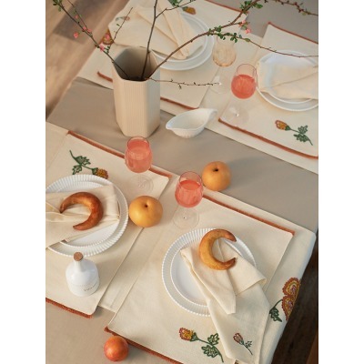 Дорожка на стол spring flow...