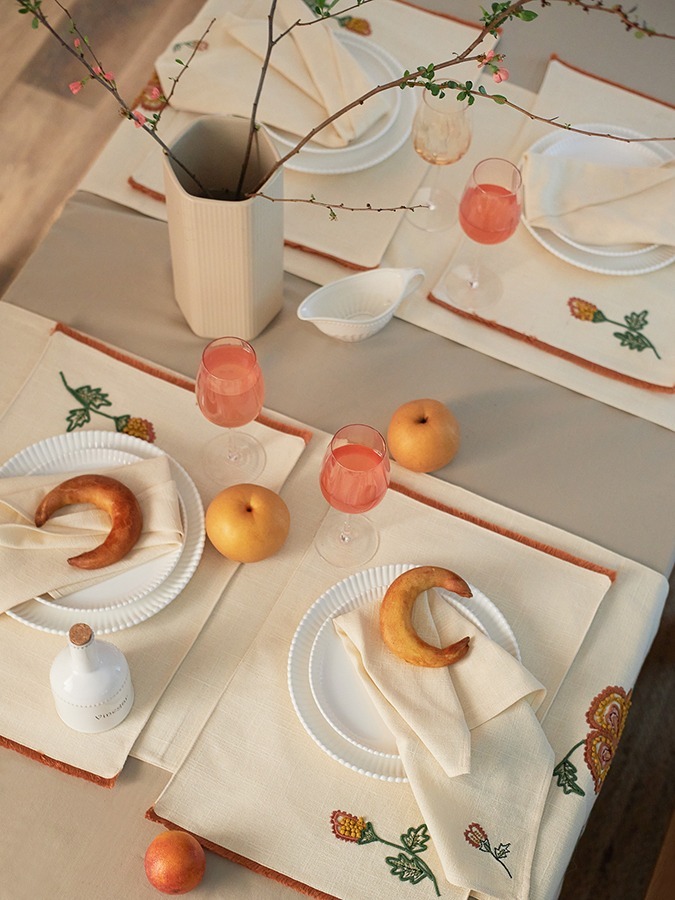 Фото Дорожка на стол spring flower из коллекции ethnic, 45х150 см (79010) - интернет-магазин МегаТерем в Москве