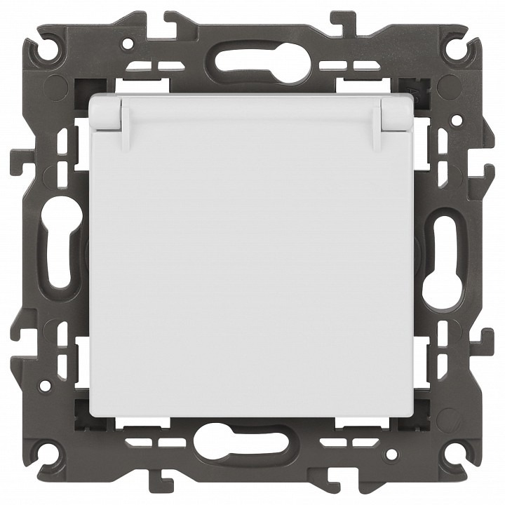 Фото Розетка с заземлением и со шторкой, без рамки с крышкой Эра Эра Elegance 14-2103-01М ER_B0065808 - интернет-магазин МегаТерем в Москве