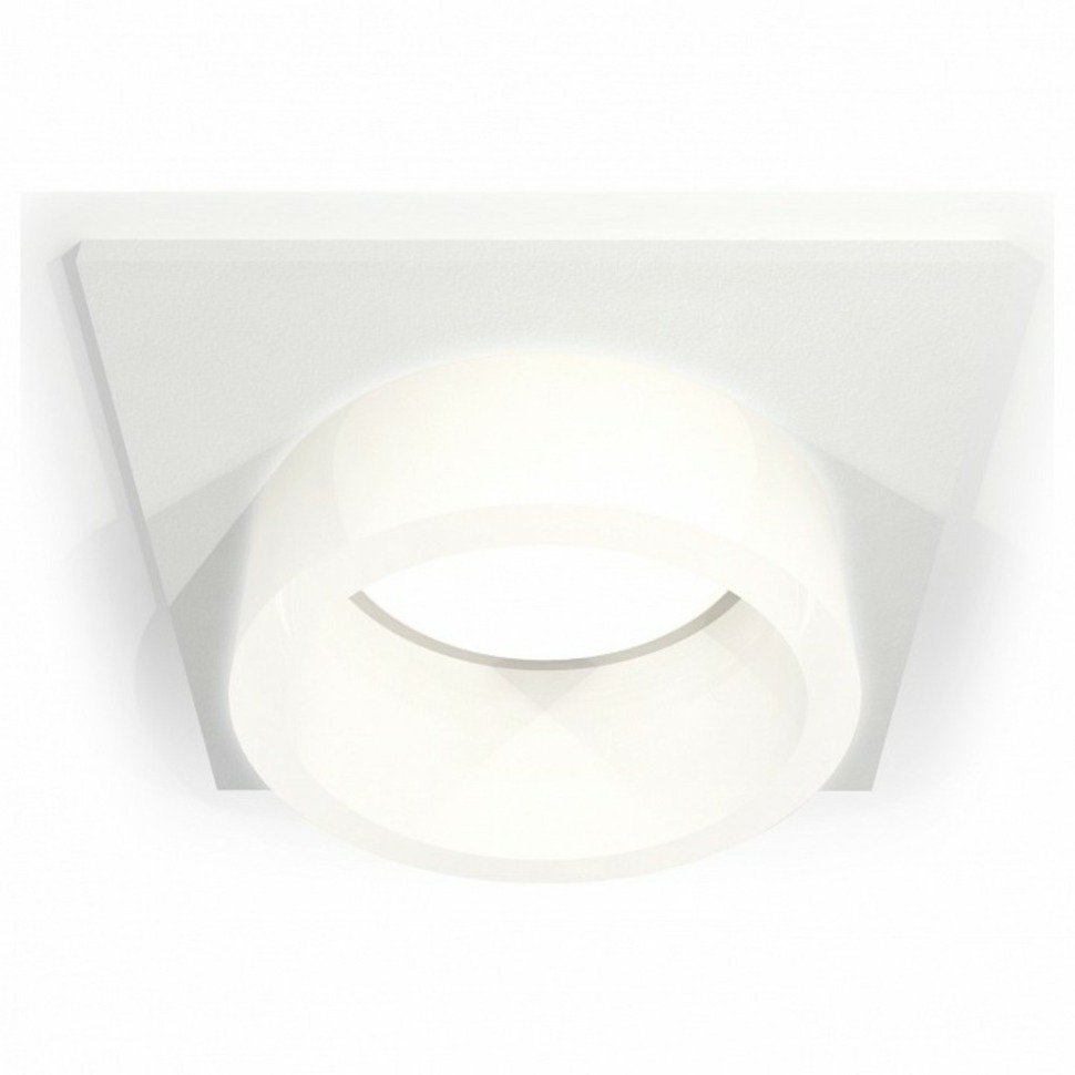 Фото Встраиваемый светильник Ambrella Light XC XC6520065 AMBR_XC6520065 - интернет-магазин МегаТерем в Москве