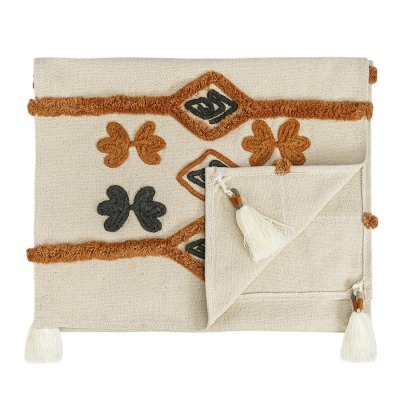 Дорожка на стол с вышивкой ...