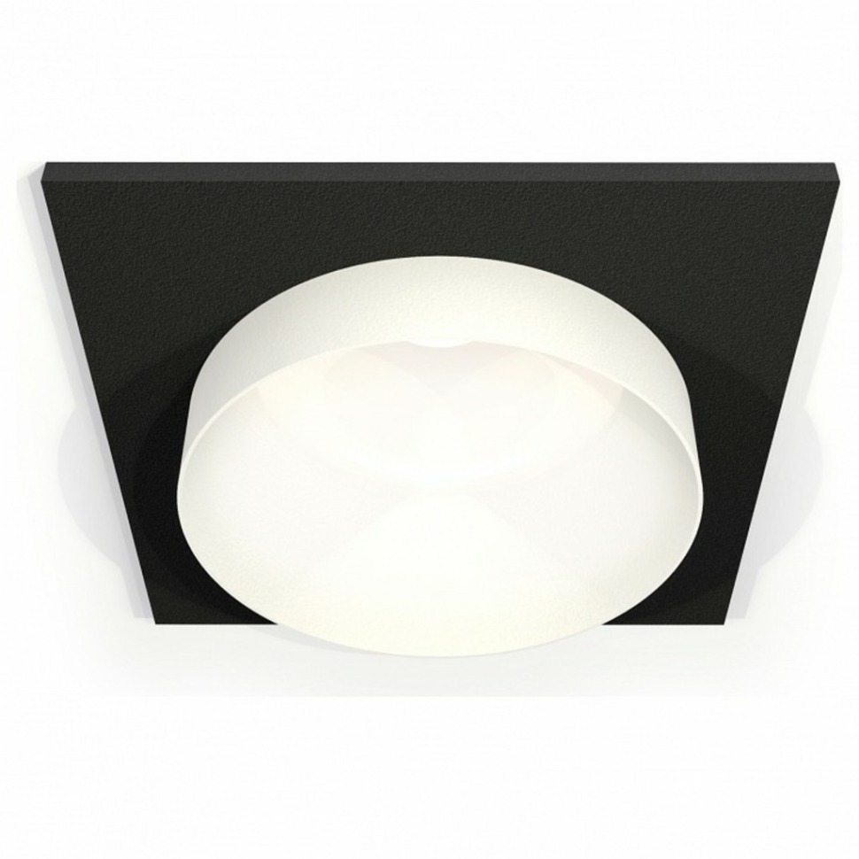 Фото Встраиваемый светильник Ambrella Light XC XC6521020 AMBR_XC6521020 - интернет-магазин МегаТерем в Москве