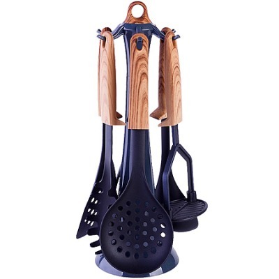 Набо кухонных принадлежност...