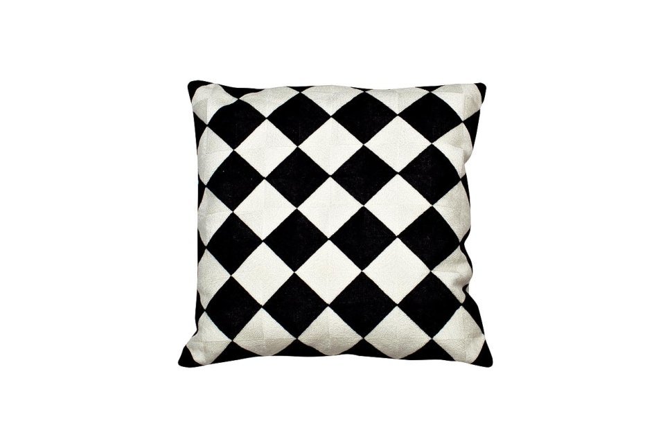 Купить подушку прямоугольную. Квадратная подушка. Подушка шахматка. Шахматная подушка. Подушка квадратная шахматная.