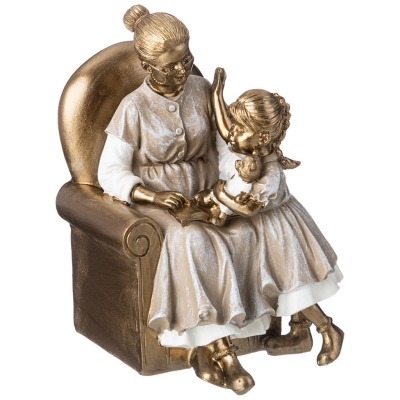 Статуэтка бабушка с внучкой...