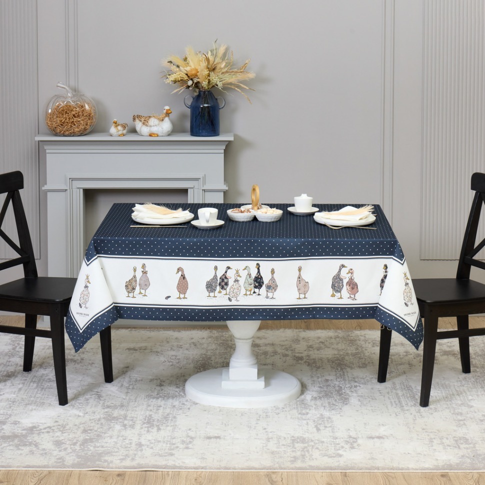 Фото Скатерть family farm 110х140см ,синий, 100% хлопок,твил пропитка Lefard (850-742-20) - интернет-магазин МегаТерем в Москве