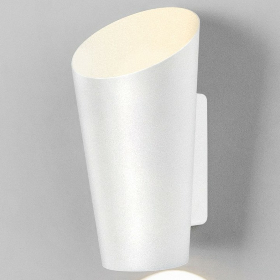 Фото Накладной светильник Elektrostandard Tronc a053447 ELK_a053447 - интернет-магазин МегаТерем в Москве