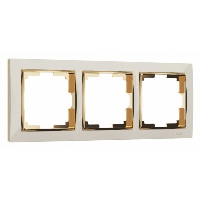 Рамка на 3 поста Werkel Sna...