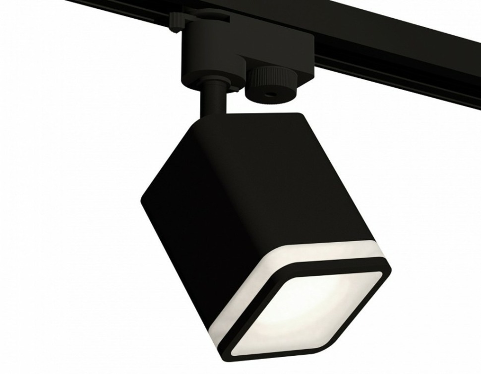 Фото Светильник на штанге Ambrella Light XT XT7813021 AMBR_XT7813021 - интернет-магазин МегаТерем в Москве