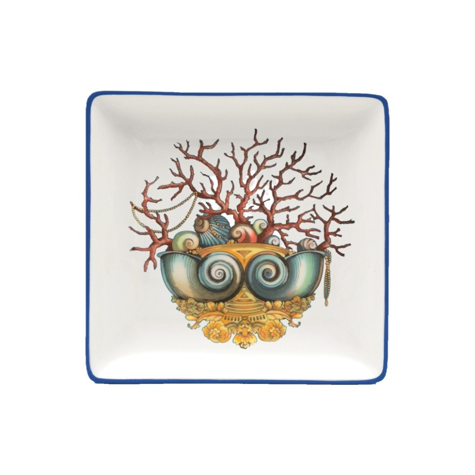 Фото Блюдо сервировочное 22х22 см Страна чудес LORAINE (30819) - интернет-магазин МегаТерем в Москве