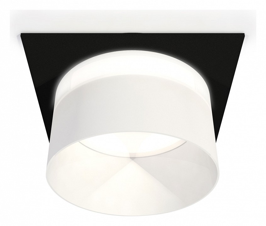 Фото Встраиваемый светильник Ambrella Light XC XC8062016 AMBR_XC8062016 - интернет-магазин МегаТерем в Москве