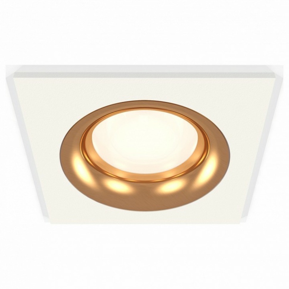 Фото Встраиваемый светильник Ambrella Light XC XC7631005 AMBR_XC7631005 - интернет-магазин МегаТерем в Москве