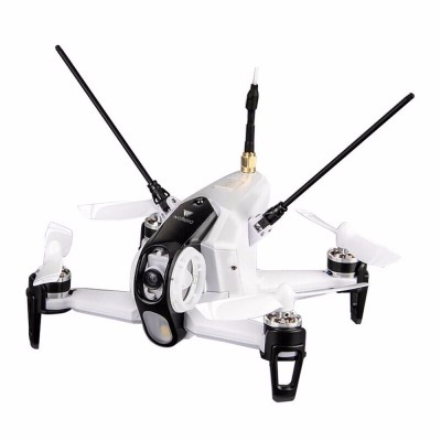 Белый гоночный квадрокоптер...