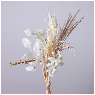 Цветочная композиция из пом...