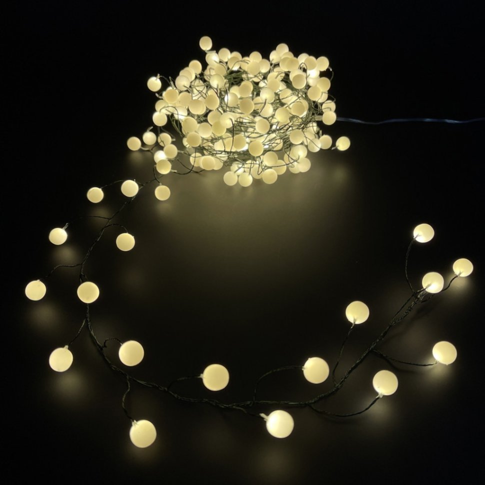 Фото Гирлянда кластер-ягодки на зеленом проводе белый свет 200 ламп 500 см (85414)  - интернет-магазин МегаТерем в Москве